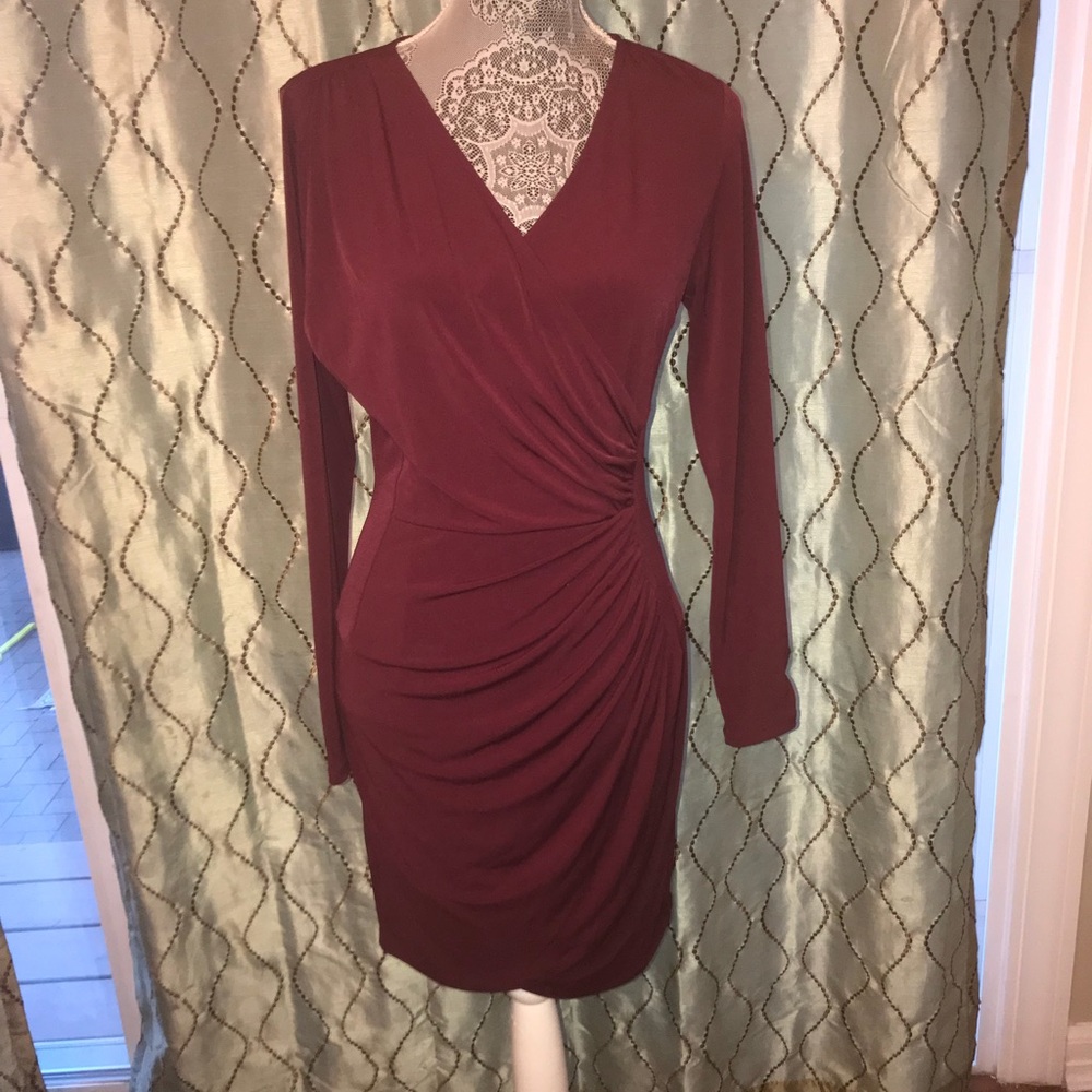 Jennifer Lopez burgundy dress. Knee length medium
